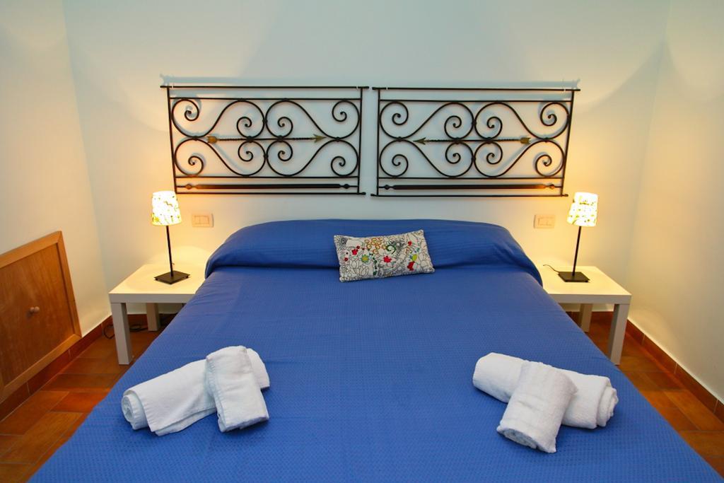 Porto Salvo Apartments - By Vacation Service Cefalu Phòng bức ảnh